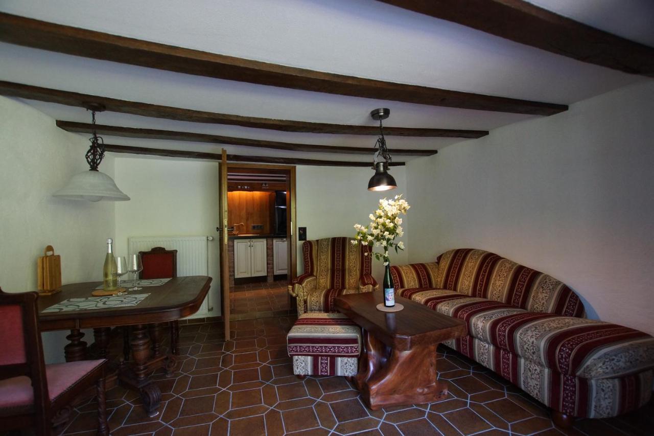 Ferienwohnung Altes Fährhaus an der Mosel anno1633 Traben-Trarbach Exterior foto