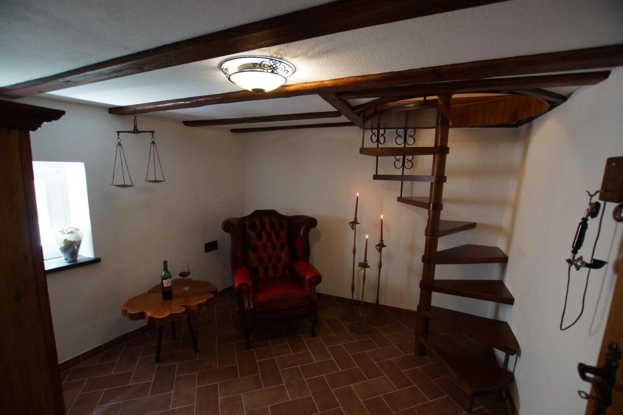 Ferienwohnung Altes Fährhaus an der Mosel anno1633 Traben-Trarbach Exterior foto